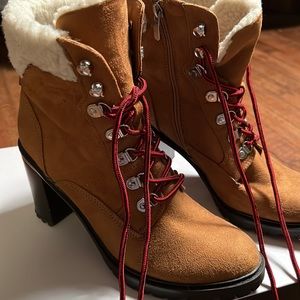 Nine West Peer Dark Natural boot size 8